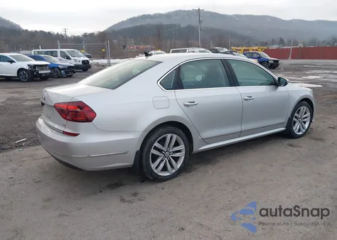 2017 Volkswagen Passat 1.8T Se z USA, uszkodzony, nr VIN 1VWGT7A39HC076198